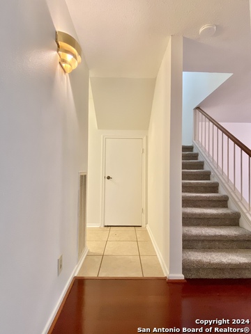 Image 12 of 41 For 11804 Mission Trace St