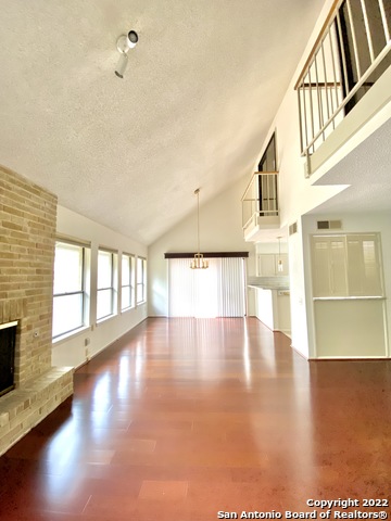 Image 14 of 41 For 11804 Mission Trace St