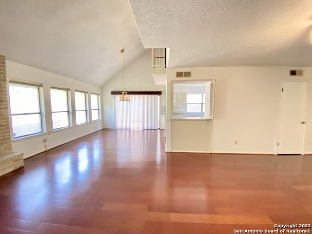 Image 25 of 41 For 11804 Mission Trace St