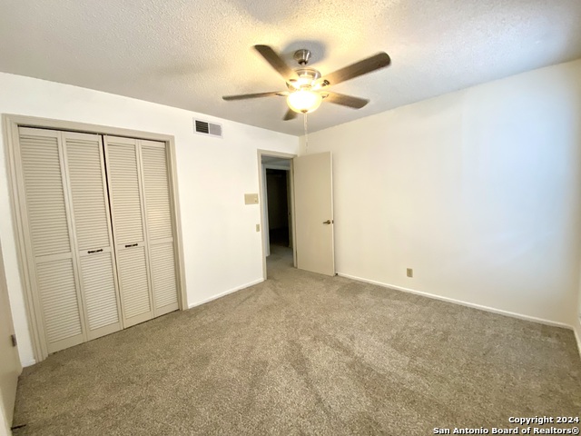 Image 28 of 41 For 11804 Mission Trace St