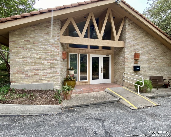 Image 38 of 41 For 11804 Mission Trace St