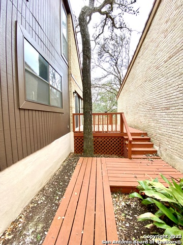 Image 6 of 41 For 11804 Mission Trace St