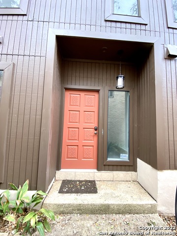 Image 9 of 41 For 11804 Mission Trace St