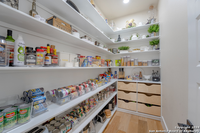 Image 17 of 42 For 507 Arthur Ct