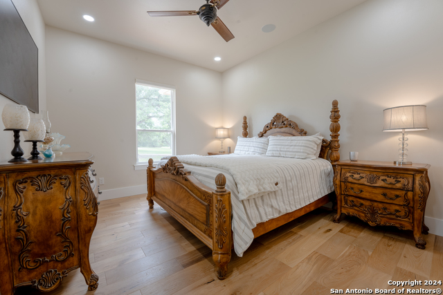 Image 26 of 42 For 507 Arthur Ct