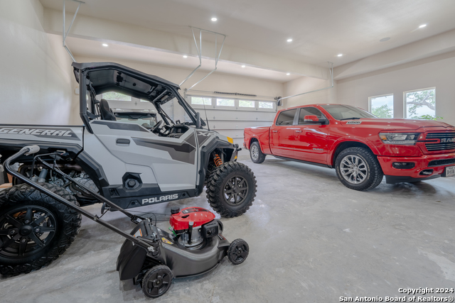 Image 29 of 42 For 507 Arthur Ct