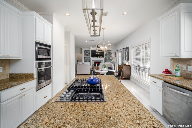 Image 10 of 26 For 2326 Fountain