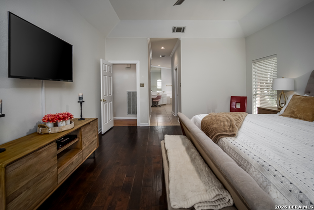 Image 14 of 26 For 2326 Fountain