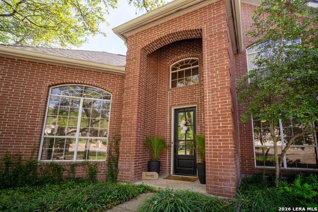 Image 3 of 26 For 2326 Fountain