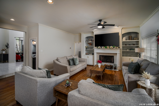 Image 5 of 26 For 2326 Fountain