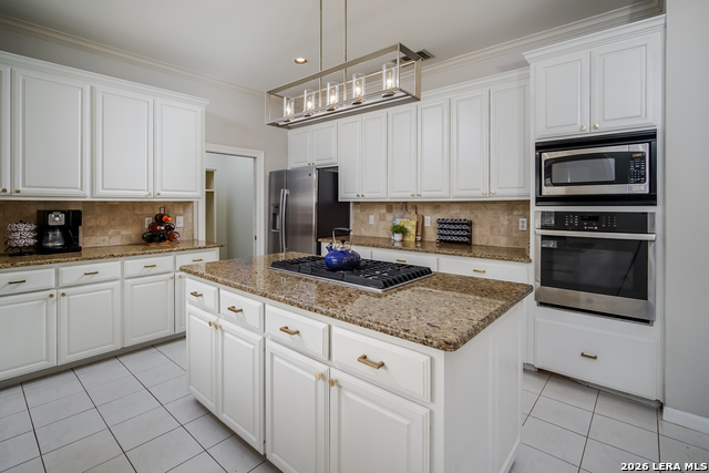 Image 9 of 26 For 2326 Fountain