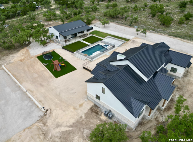 Image 4 of 51 For 1136 Adyson Ridge