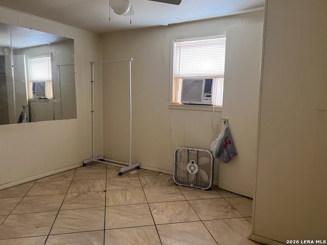 Image 9 of 15 For 1207 El Paso