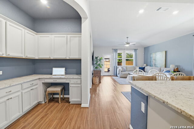 Image 11 of 34 For 12943 Staubach