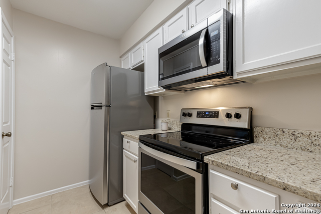 Image 15 of 33 For 10955 Wurzbach Rd  112