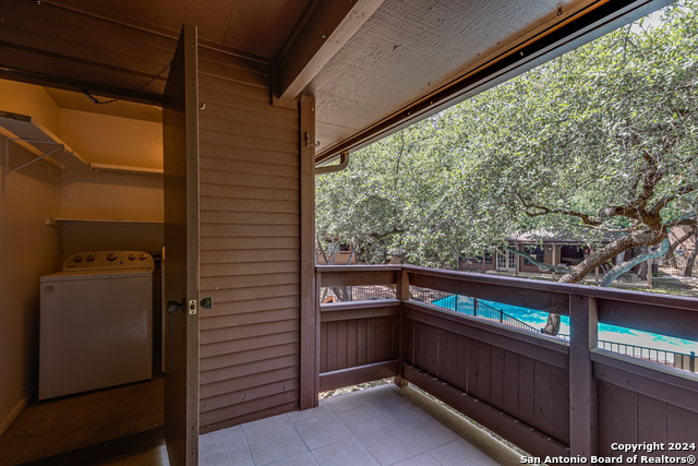 Image 27 of 33 For 10955 Wurzbach Rd  112