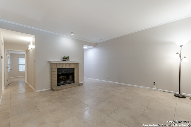 Image 3 of 33 For 10955 Wurzbach Rd  112