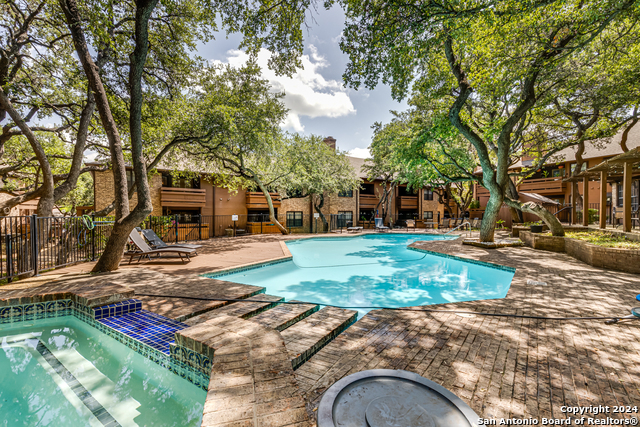 Image 30 of 33 For 10955 Wurzbach Rd  112