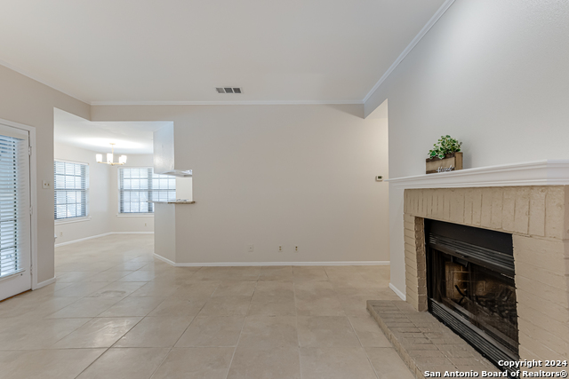 Image 7 of 33 For 10955 Wurzbach Rd  112