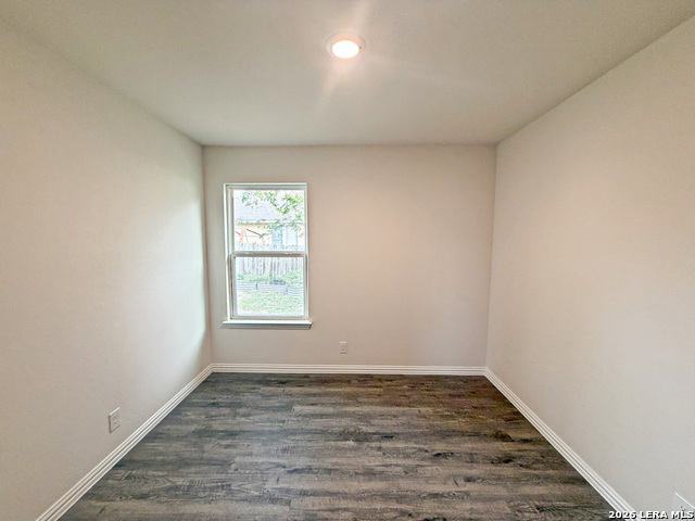 Image 11 of 24 For 2718 Bermuda