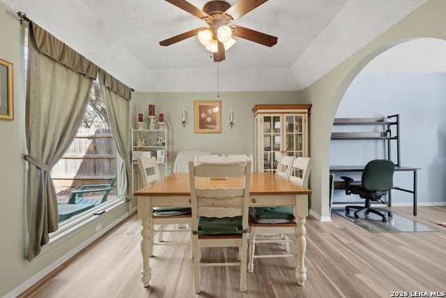 Image 13 of 30 For 8407 Timber Crest