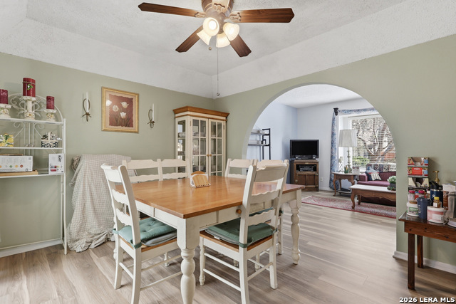 Image 7 of 30 For 8407 Timber Crest