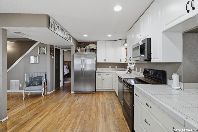 Image 15 of 27 For 16040 Keller