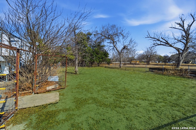 Image 22 of 27 For 16040 Keller