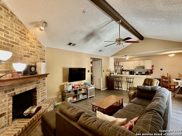 Image 2 of 10 For 5619 Wood Walk