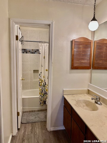 Image 6 of 10 For 5619 Wood Walk