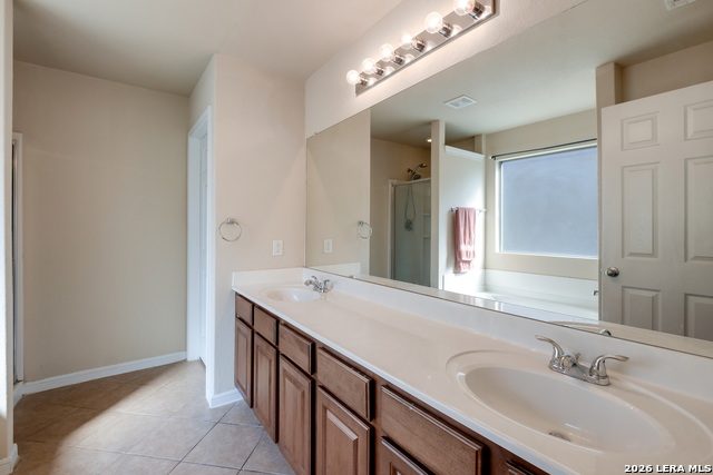 Image 16 of 32 For 10606 Black Wolf Bay