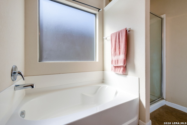 Image 18 of 32 For 10606 Black Wolf Bay