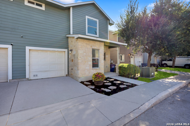 Image 2 of 23 For 6723 Utopia Hts