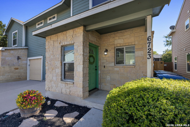 Image 3 of 23 For 6723 Utopia Hts