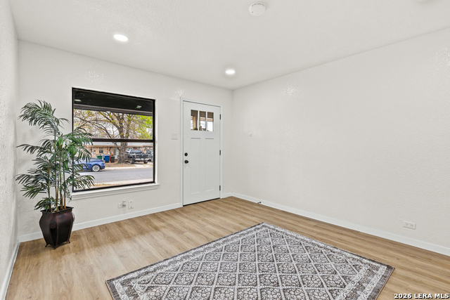 Image 16 of 42 For 1031 Thorain