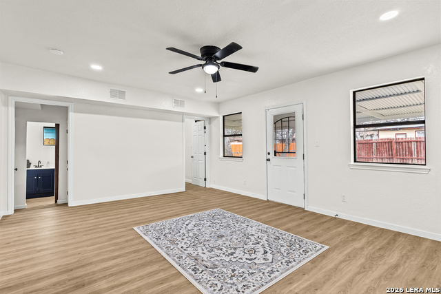 Image 22 of 42 For 1031 Thorain