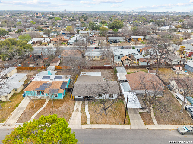 Image 3 of 42 For 1031 Thorain