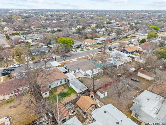 Image 8 of 42 For 1031 Thorain