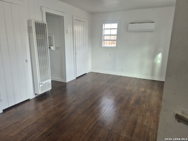 Image 4 of 16 For 417 Eleanor Ave  2