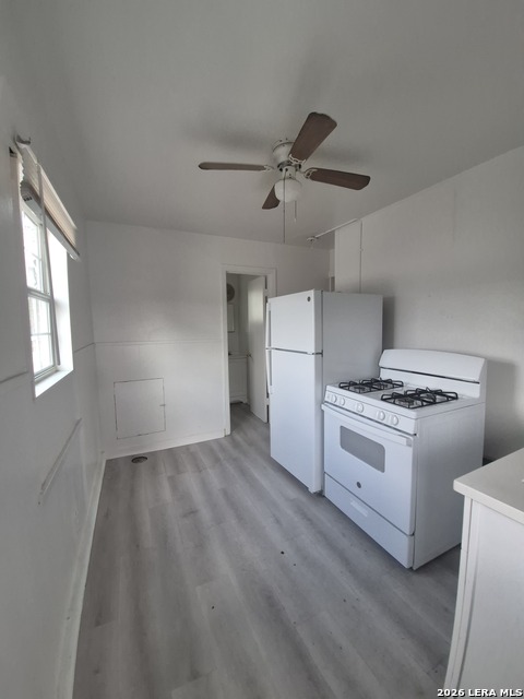 Image 10 of 13 For 417 Eleanor Ave  4