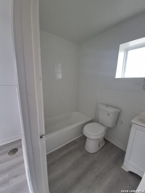 Image 12 of 13 For 417 Eleanor Ave  4