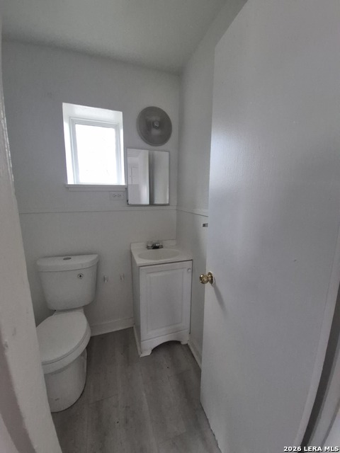 Image 13 of 13 For 417 Eleanor Ave  4