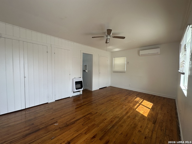 Image 3 of 13 For 417 Eleanor Ave  4