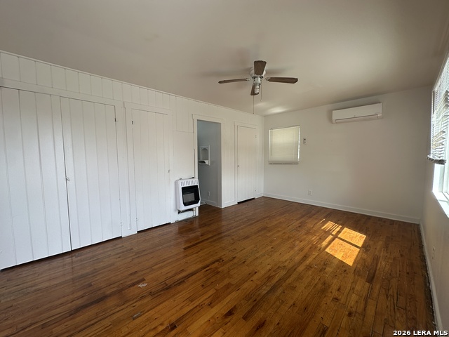 Image 4 of 13 For 417 Eleanor Ave  4