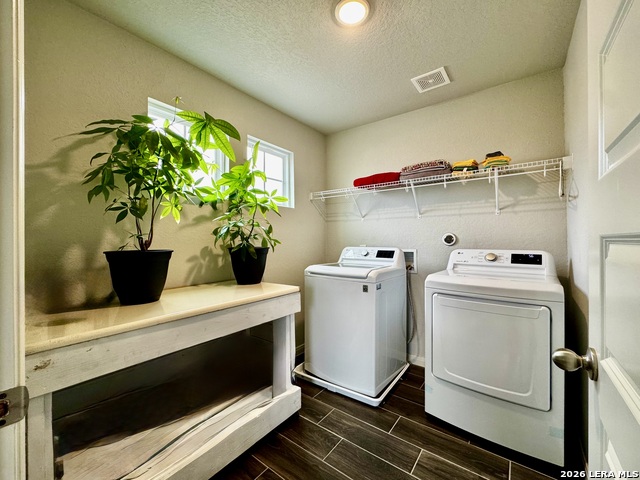 Image 33 of 45 For 14602 Sweet Clover