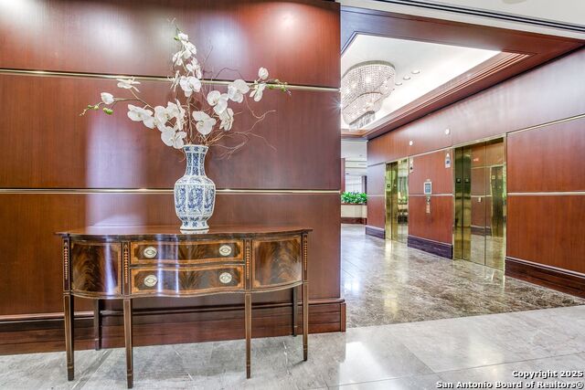 Image 14 of 39 For 1 Towers Park Ln  1001