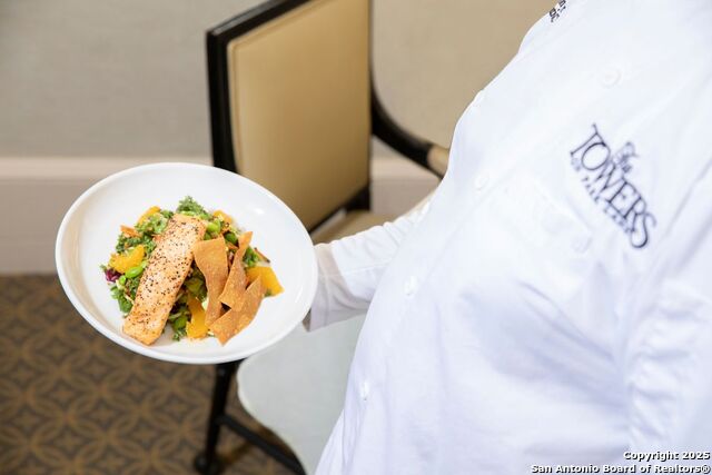 Image 36 of 39 For 1 Towers Park Ln  1001