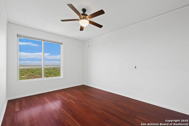 Image 7 of 39 For 1 Towers Park Ln  1001