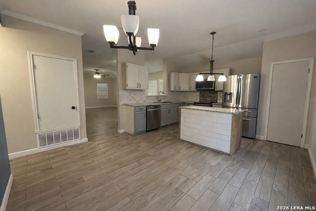 Image 12 of 19 For 7250 Burns Xing