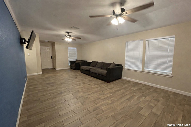 Image 5 of 19 For 7250 Burns Xing